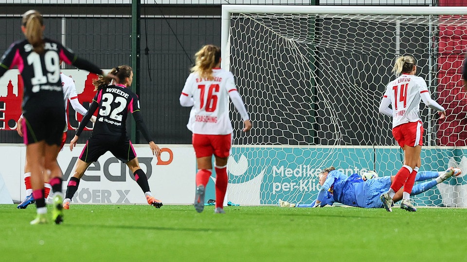 Bundesliga (F): Hamburger SV entführt drei Punkte aus Leipzig