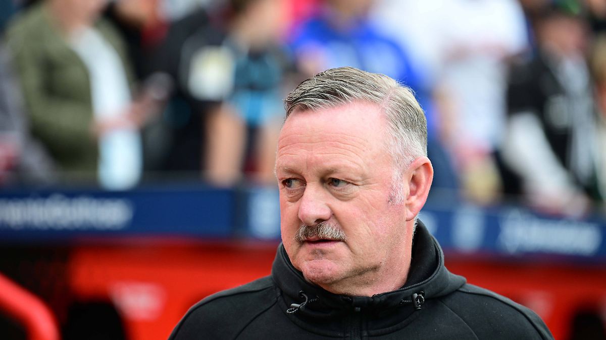 "Don Rollo in 2,3,4 Tagen weg"?: Frustrierte Gladbach-Fans zählen "virkungslose" Führung heftig an