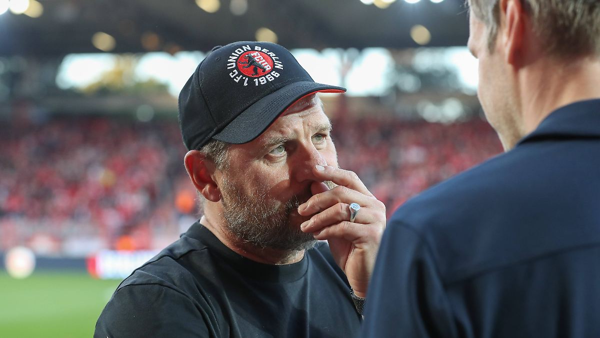 HSV kassiert ultraspät Rot: Union Berlin quält gesperrten Trainer mit Alu-Pech