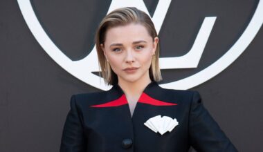 "Wollte nichts Traditionelles": Chloë Grace Moretz heiratet ihre Freundin ganz in Blau