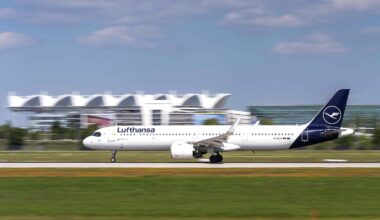 Piloten stimmen für Urabstimmung: Lufthansa hält an Verhandlungen fest - trotz drohendem Streik