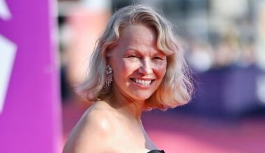 Rote Haare statt roter Badeanzug: Pamela Anderson wagt erneute Typveränderung