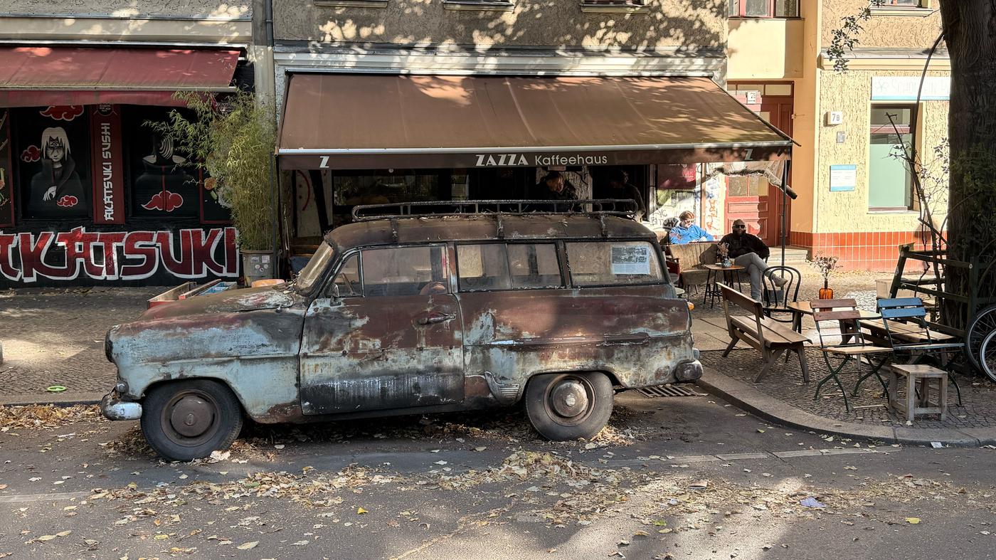 Oldtimer parkt seit fast 50 Jahren aus Protest in Kreuzberg – nun muss er weg