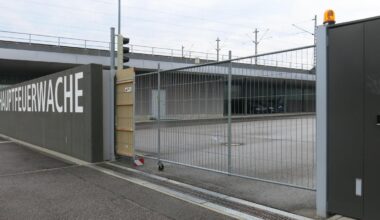 Warum ist das Tor der Hauptfeuerwache Karlsruhe immer noch defekt?