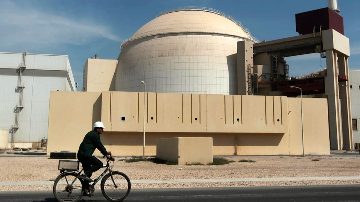 Iran und Russland unterzeichnen Abkommen zum Bau neuer Atomkraftwerke