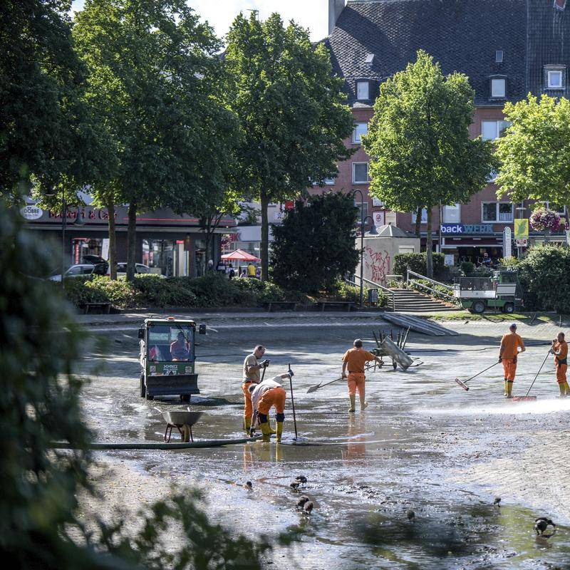 In Moers wird der Königssee ab heute wieder gereinigt