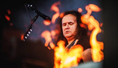 Die deutsche Thrash-Metal-Band Kreator gibt ein Live-Konzert während des dänischen Heavy-Metal-Festivals Copenhell 2025 in Kopenhagen. Hier ist Sänger und Gitarrist Miland Petrozza live auf der Bühne zu sehen.