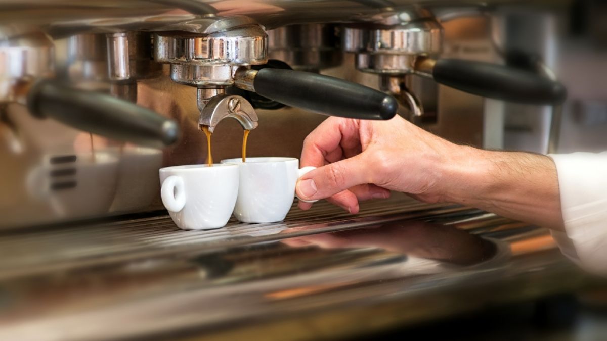 Gehirn vor Alzheimer schützen: Espresso kann gegen Demenz effektiv vorbeugen