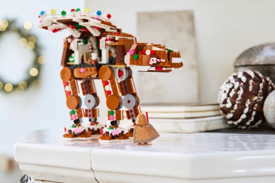 So sieht der LEGO-AT-AT mit Lebkuchen-Darth Vader aus, der noch dieses Jahr erhältlich sein soll.
