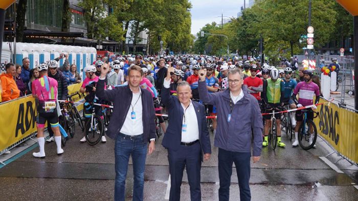 Brezel Race in Stuttgart: Das sind die Bilder vom Start des Radrennens Brezel Race in Stuttgart: Das sind die Bilder vom Start des Radrennens