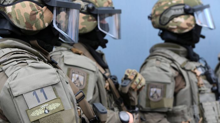 Banden in der Region Stuttgart: Razzia bei Rockern – Spezialkommandos greifen ein