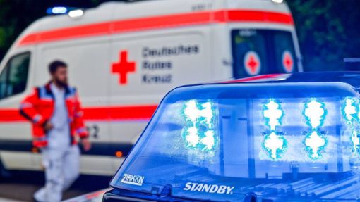 Unfall in Stuttgart-Degerloch: Zwei Verletzte und hoher Schaden bei Frontalzusammenstoß
