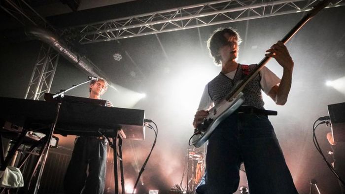 Album Release „Interior“: Wird das der Sound des Sommers 2025? – So war’s bei Zimmer90 in Stuttgart Album Release „Interior“: Wird das der Sound des Sommers 2025? – So war’s bei Zimmer90 in Stuttgart