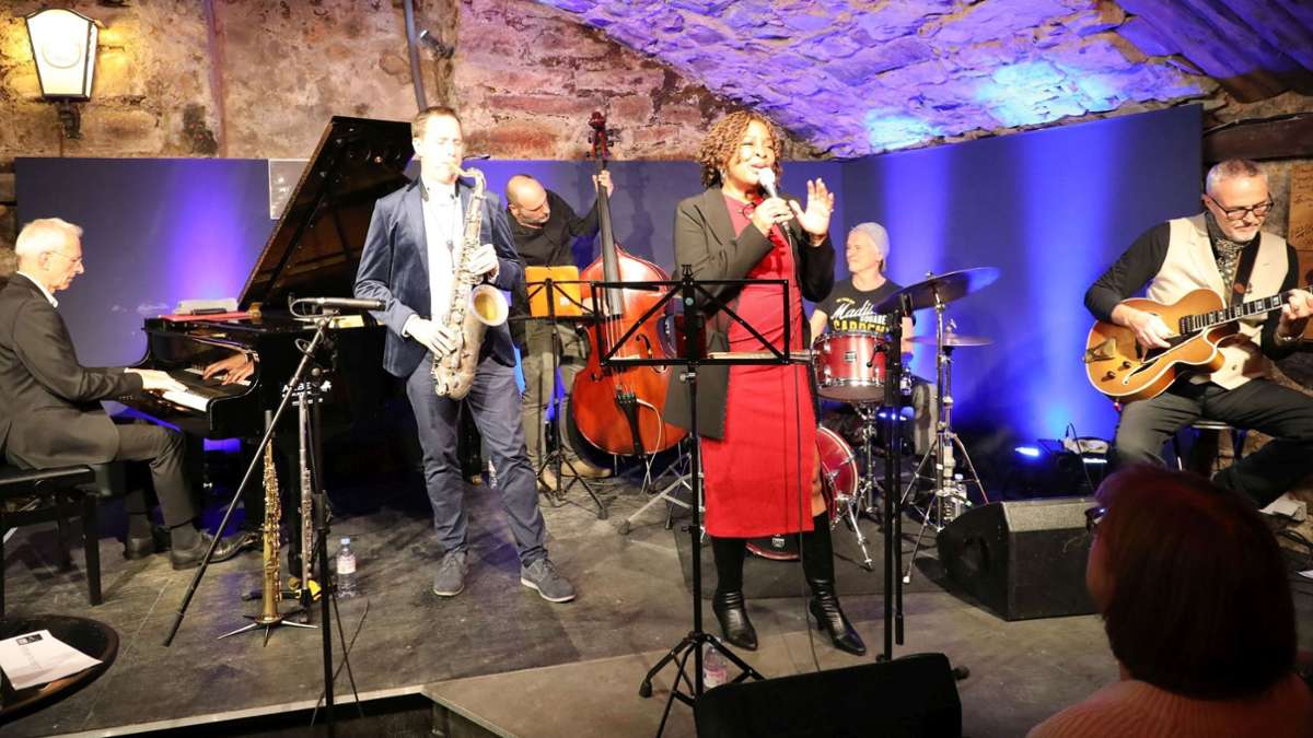 Jazzkeller Esslingen: Vokale Höhenflüge zum Geburtstag - Esslingen