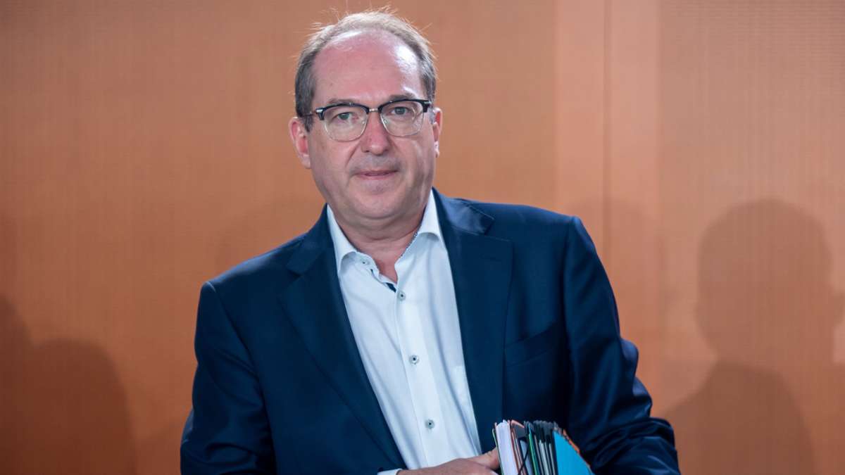 Für EU-Asylreform: Regierung beschließt zwei Gesetzesänderungen