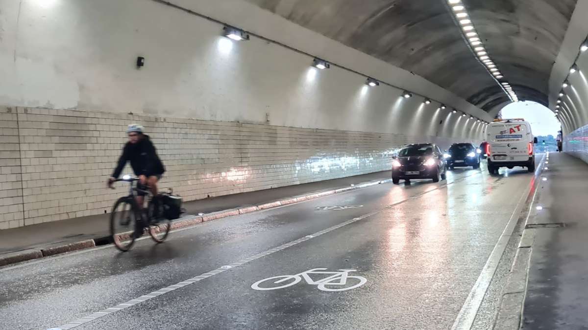 Schwabtunnel in Stuttgart: Bringen neue Maßnahmen mehr Sicherheit für Radfahrer? - Stuttgart