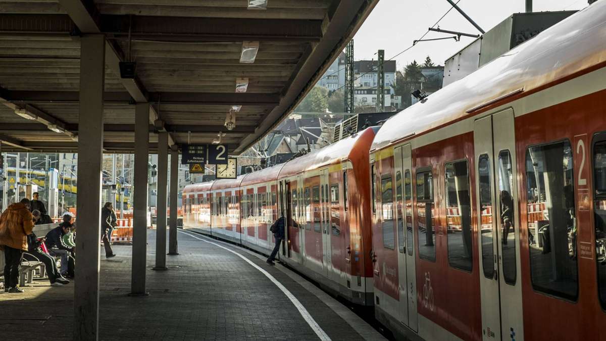 S-Bahn Stuttgart: Polizeieinsatz in Feuerbach – Verspätungen und Ausfälle