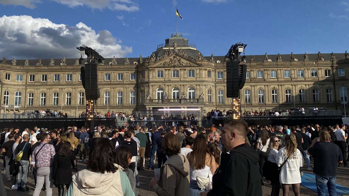 Vibrancy Open Air in Stuttgart: Elektrofestival auf dem Schlossplatz – kommt das bei allen gut an?