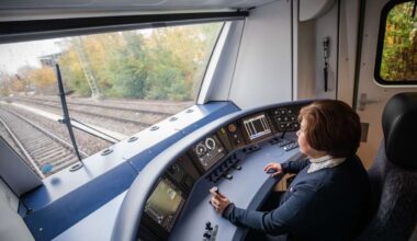 Personalnot im Nahverkehr Stuttgart: Immer mehr Quereinsteiger werden Lokführer - Startseite