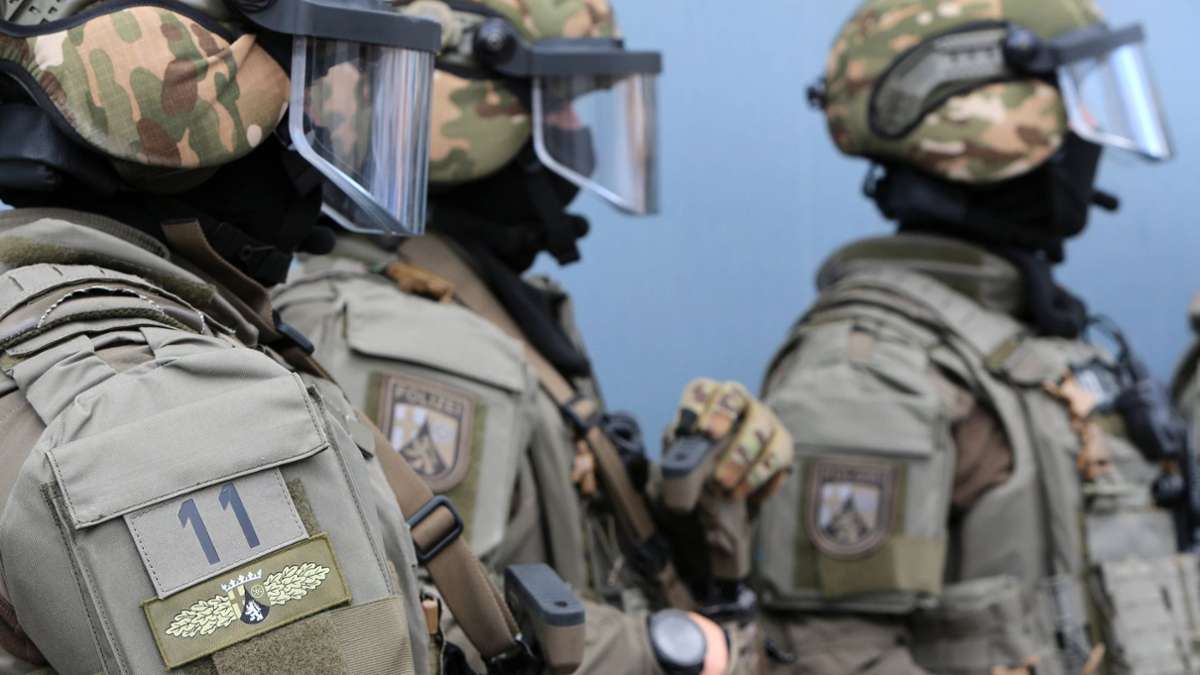 Banden in der Region Stuttgart: Razzia bei Rockern – Spezialkommandos greifen ein