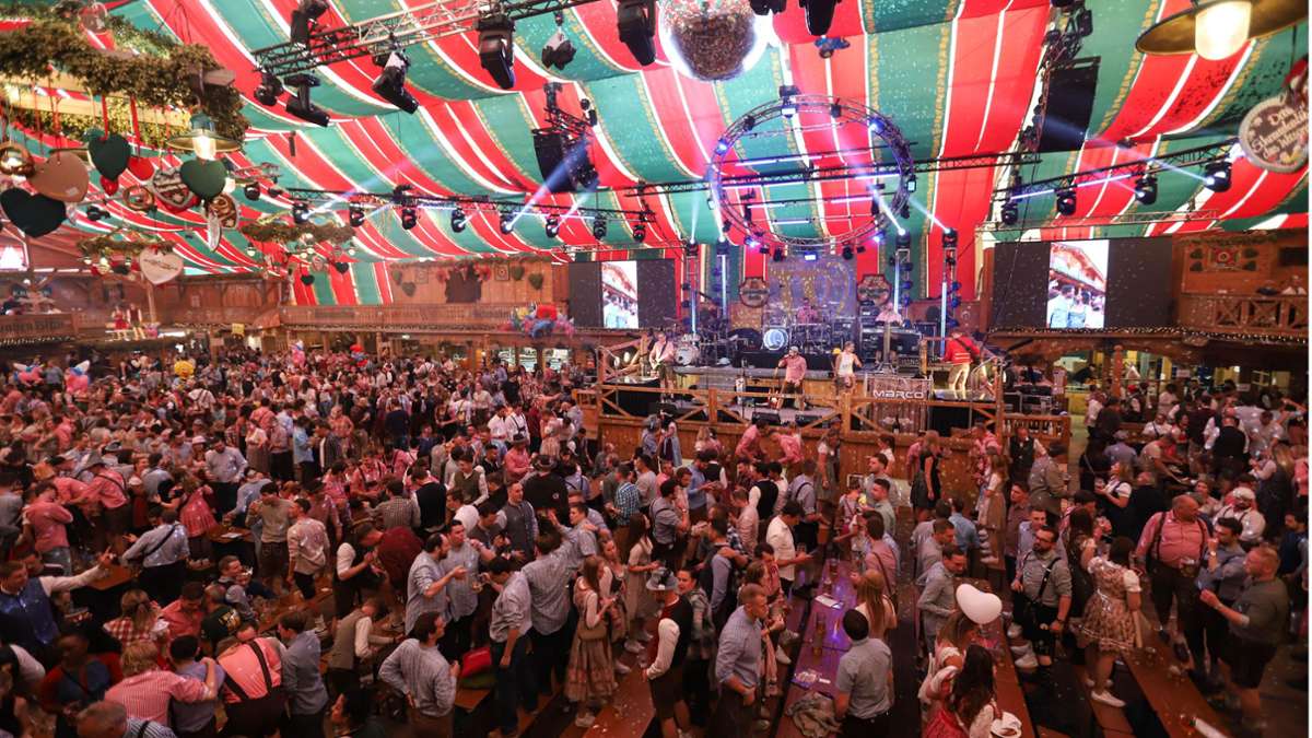 Verbraucherzentrale versus Wirte: Streit um Gebühren trübt den Start des Cannstatter Volksfestes