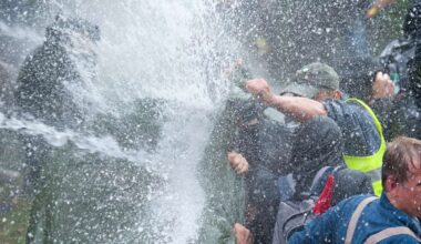 Stuttgart 21: Schwarzer Donnerstag: Wasserwerfer und Wut – Wie der Geheimplan der Polizei zum Desaster geriet
