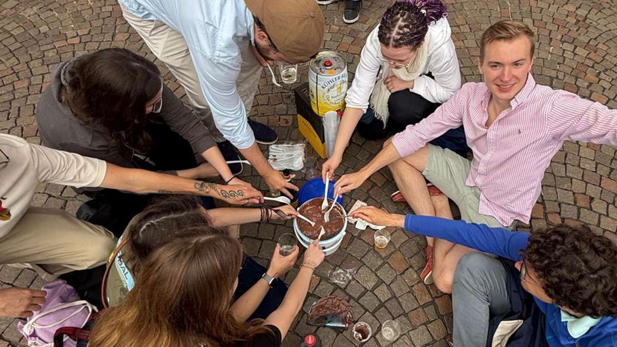 What the Fork?: TikTok-Trend „Pudding mit der Gabel“ jetzt auch in Stuttgart geplant - Startseite