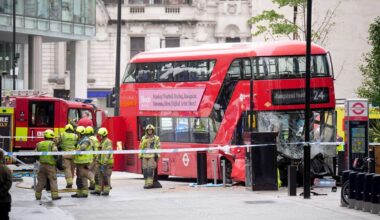 Großbritannien: Unfall mit Doppeldeckerbus in London - mehrere Verletzte - Panorama
