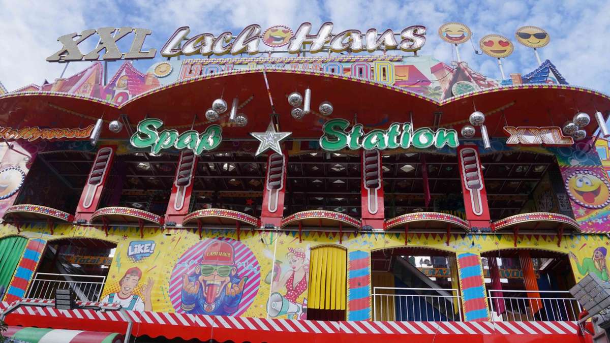 Cannstatter Wasen: Aufbau für das Cannstatter Volksfest schreitet voran