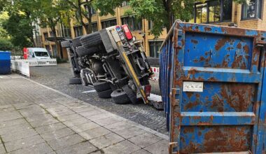 Stuttgart-Ost: Lkw umgekippt – Hauffstraße in Stuttgart gesperrt
