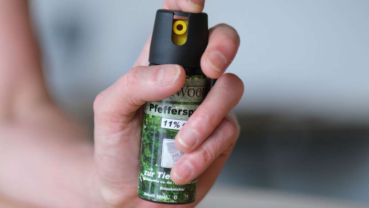 Diskothek in Stuttgart: Unbekannte sprühen Pfefferspray in Lüftungsschacht - Startseite