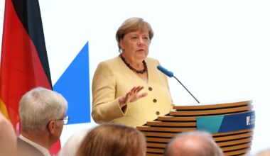 Appell an die EU: „Da ist auch das große Deutschland völlig allein auf weiter Flur“, mahnt Merkel