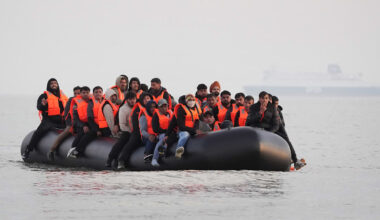 Frankreich und Großbritannien kündigen erste Überstellung von Migranten an