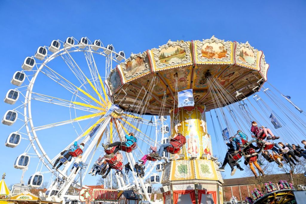 Kettenkarussell und Riesenrad auf dem Send Münster