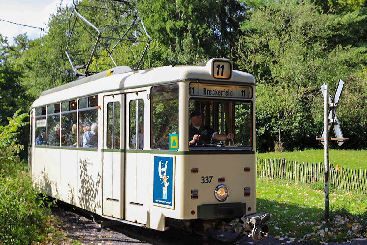 "Einsteigen bitte!": Bergische Museumsbahnen fahren wieder - blickfeld
