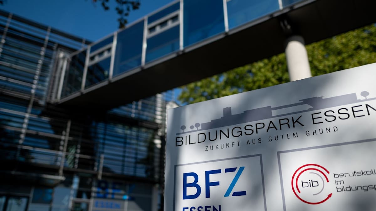 Nach Messerangriff auf Lehrerin wieder Unterricht in Schule