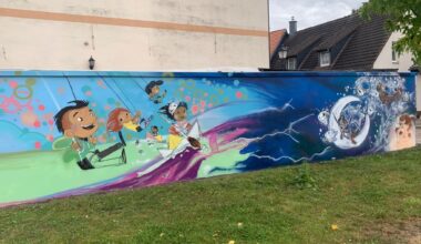 Neues Graffiti entsteht in der Dunkelheit