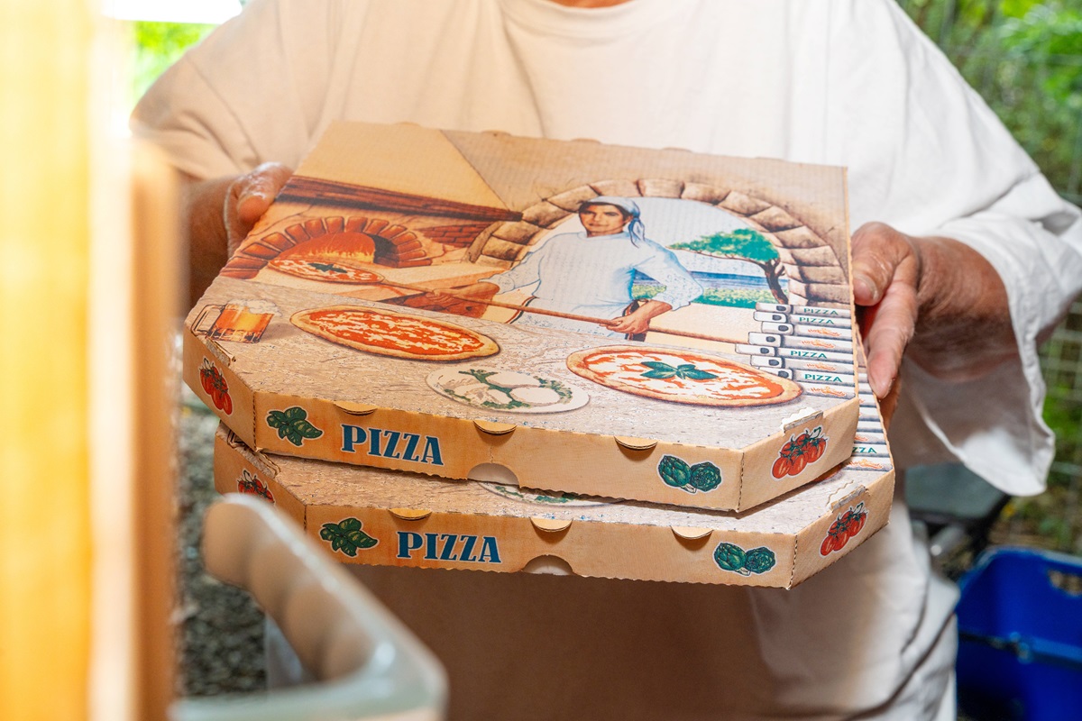 NRW-Pizzeria durchsucht - im Keller machen Ermittler erschreckenden Fund