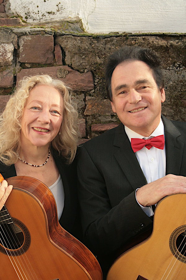 „Nächte in spanischen Gärten“ – Gitarrenkonzert mit Duo Fandango