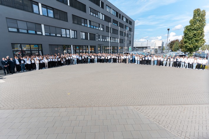 POL-AC: Polizei Aachen begrüßt neue Kolleginnen und Kollegen