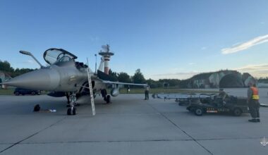 Frankreich und Schweden entsenden Hubschrauber und Truppen zur Drohnen-Abwehr