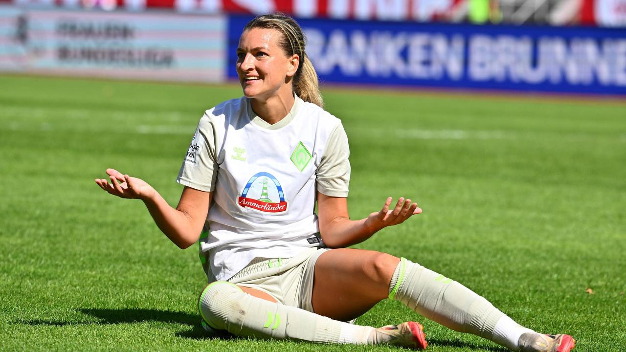 Frauenfußball-Bundesliga: Dreierpack von Desic: Werders Fußballerinnen jubeln in Nürnberg