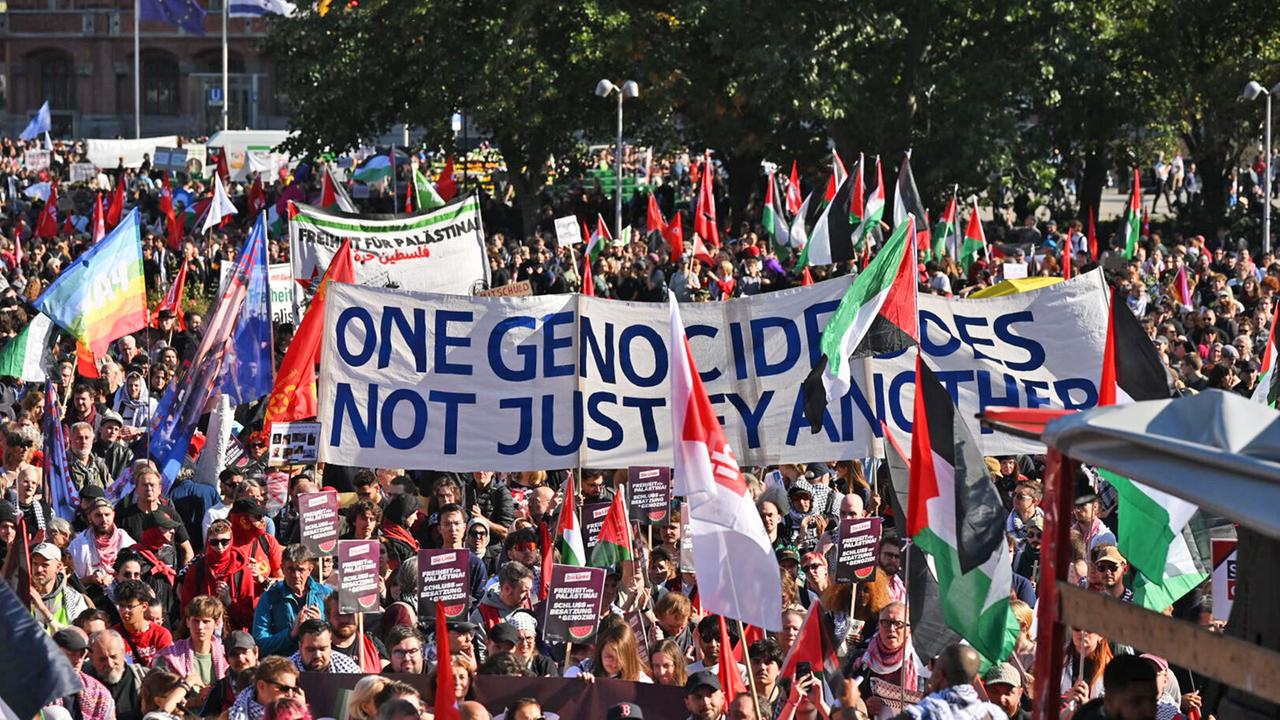 60.000 Menschen demonstrieren in Berlin gegen Krieg im Gazastreifen