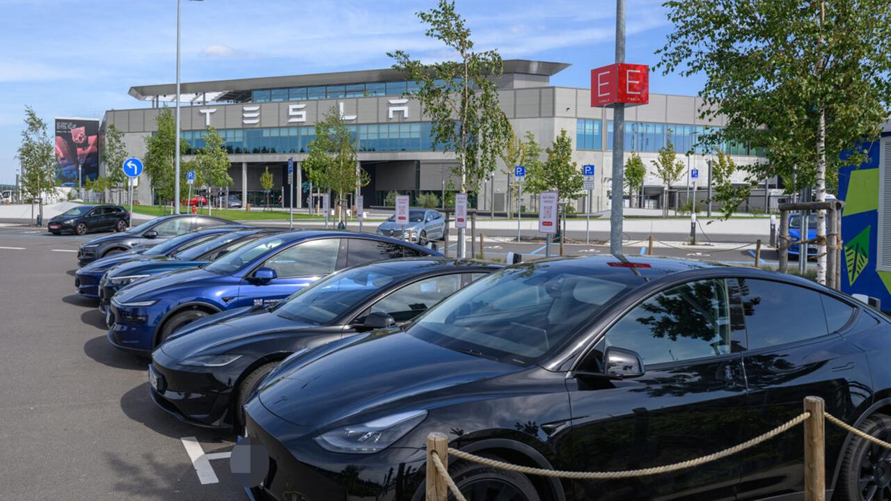 Berlin Brandenburg: Tesla baut in Berlin-Köpenick neues Entwicklungszentrum auf