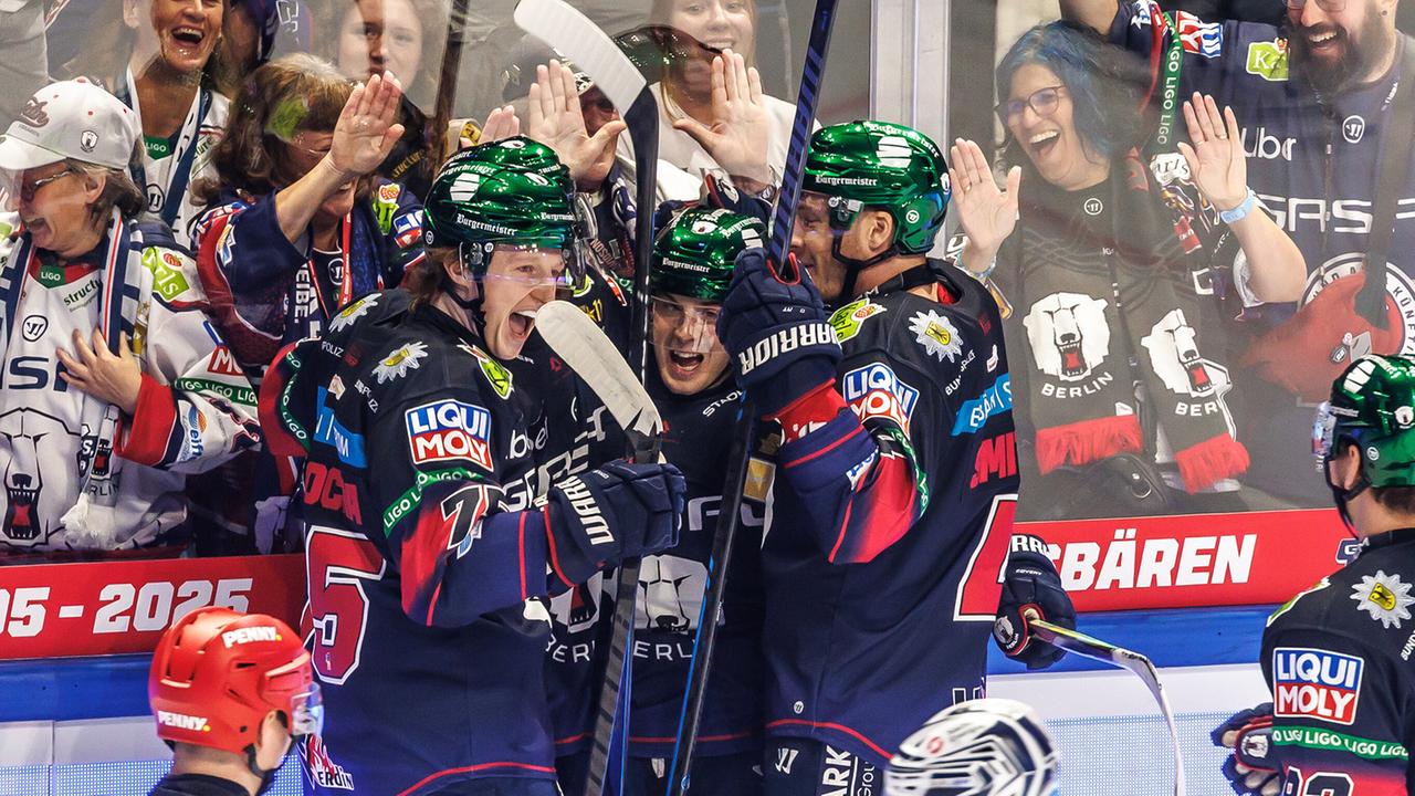 Kleine Pannen, große Emotionen und ein Torfestival: Eisbären Berlin schlagen Dresden zum DEL-Auftakt