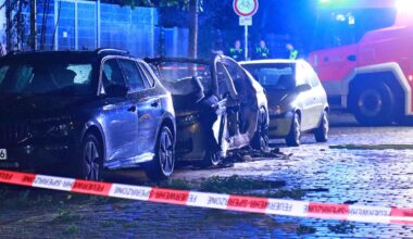 Berlin: Explosion an Auto in Berlin-Schöneberg - 22-Jähriger verletzt