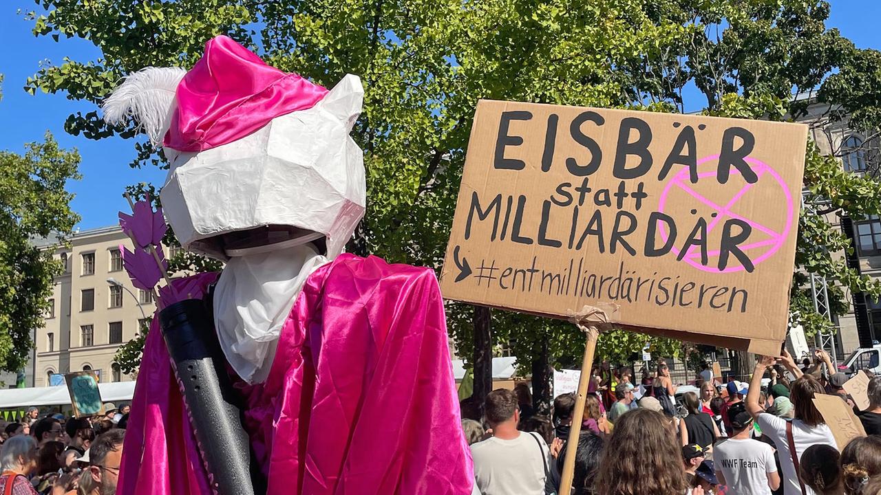 Berlin: Rund 3.000 Menschen demonstrieren gegen Klimapolitik der Bundesregierung