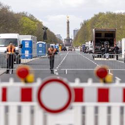 Archivbild: Straßensperrungen auf der Strasse des 17. Juni anläßlich Berliner Halbmarathons am 05.04.2024. (Quelle: imago images)
