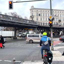Die Kreuzung Schlesische Straße Oppelner Straße in Berlin-Kreuzberg am 17.12.2024 (Quelle: rbb / Kubowicz).
