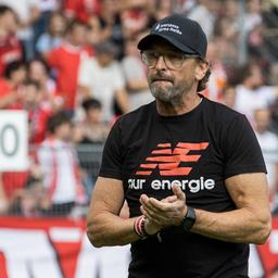 Cottbus-Trainer Claus-Dieter Wollitz (imago images/Fotostand)
